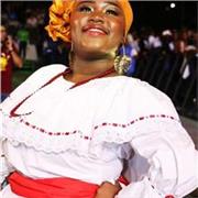 Egresada del instituto popular de cultura ipc de cali, especialistas en danzas folcloricas y populares colombianas